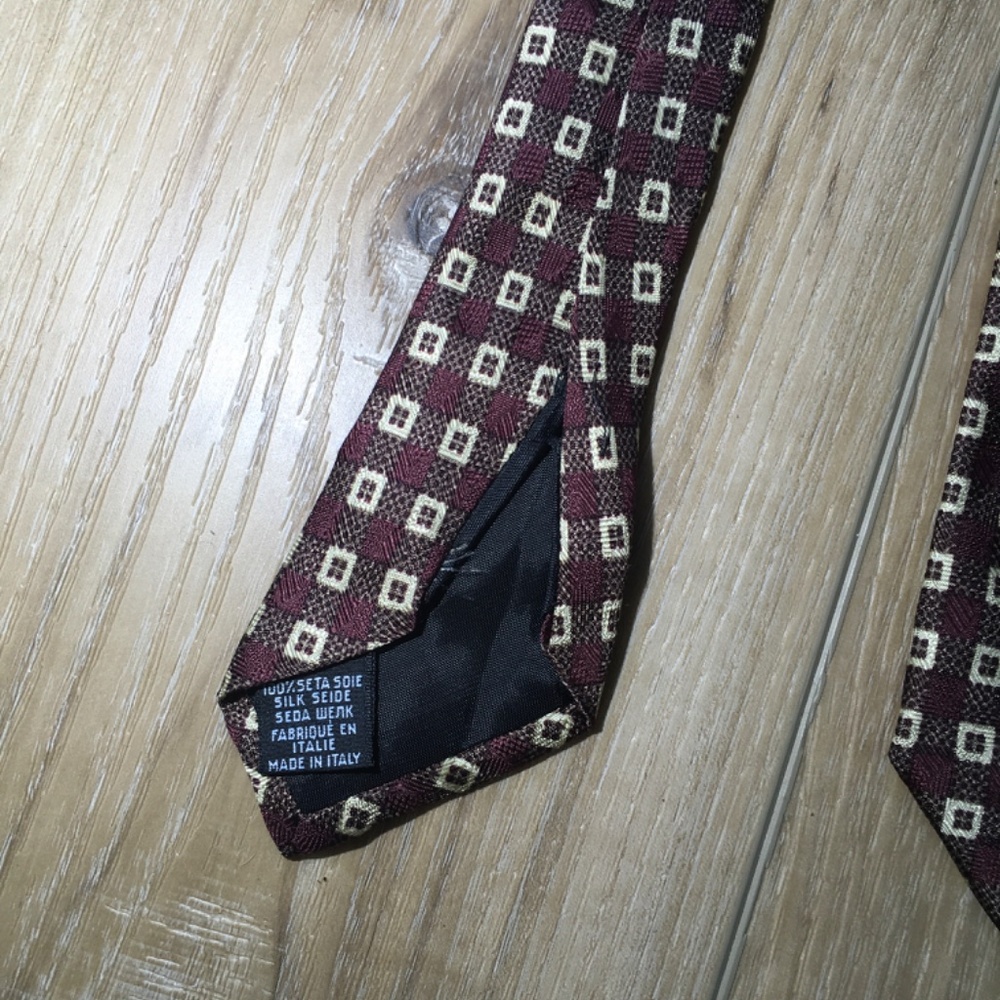 Hugo Boss tie - Picture 3 of 6
